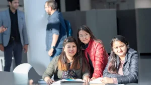 Study In London (PPC) (Portuguese) 455 med educations studies course image