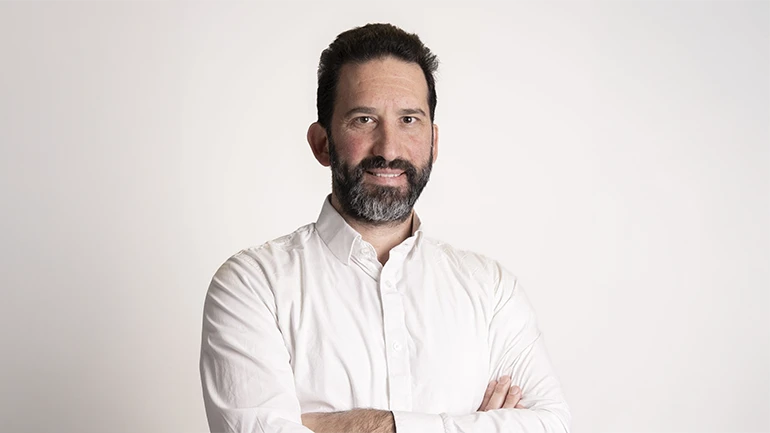 Dr Athanassios Gouglas